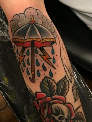 Gap filler umbrella by Jackie Spillane at Liquid Metal Tattoo, Va. #traditionaltattoo #umbrella 
