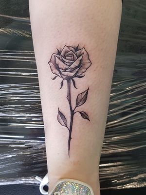 Freehand rose I made during my guest spot at Chakra tattoo lounge in England 🌷