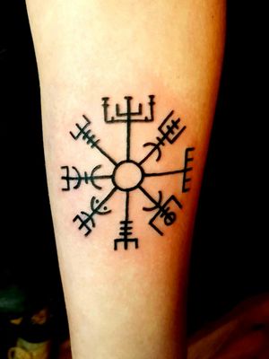 Vegviser  (part of couples tattoo. ) ✌🙂#tattoo #oslo #norway #werkentattoostudio @andre_werken_tattoo
