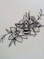 Daffodil bee design