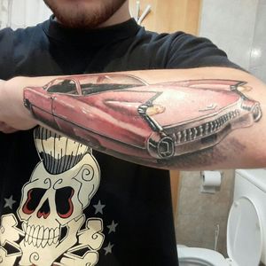 My second tattoo favorite! The Elvis car 💙 Made by Edd Juárez in The Jack Studio 