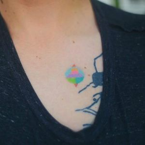 ✍#handpoke #rainbow #tattooworld #tattooart #tattooartist #tatts #tattooinspiration #cutetattoo #tattoonation #smalltattoo #chiletattoo #colortattoo #tattedgirls #worthafollow #amazing #cute #surfcouching #handpoked#freehandtattoo #tattoo2me #amazingink #art #Giographytattoo #tatuaje #design #handpoked #ink #colorful #photooftheday #tats