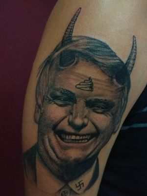 Um político brasileiro ... Trabalho que gostei muito de fazer! #instagram #tattoodoo #tattooartist #tattoo2me 