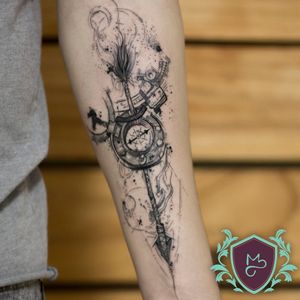 Arrow and Compass -  em Black Fμ©king Work. 😈😈😈.. ..Quer uma arte pensada pra ti? Arte autoral JÁ RISCADA NA PELE do @guedes.bru, hehehe. ..... ***Todos por um mundo mais colorido com qualidade.***....... #AndreMeloTattooArtist #MelosTattooInk#tatuagem #tattoo #tattoing #tattooart #tattooer #tattooist #tatuadoresbrasileiros #tatuagembrasil#art #drawing#tattoomachine #rotarymachinetattoo#vilaclementino #vilamariana #ibirapuera#black #blackworkers #blackwork #blackworktatoo #dotwork #sketch #sketchtattoo #sketchwork #arrow #compass #flechas #flecha