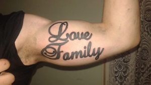 #LoveFamily #Love #Family #lettering #blackwork #tattoo #asturias #españa #TheLastStopTattoo