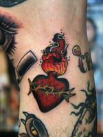 Sacred Heart filler 💕💕💕💕 Follow me on Instagram 1tombrennan #heart #hearts #flames #oldschooltattoo #oldschooltattoos #newschooltattoo #newschooltattoo #sacredheart #oldschool 