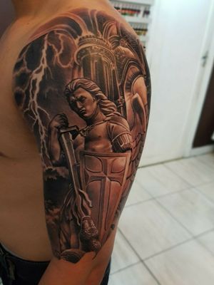 Arcanjo Miguel Não sou tatuador. Essa é a minha tatoo. Feita em Guarujá litoral de SP #artista Fabrício Galdino 