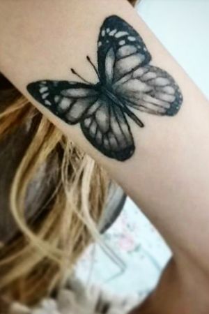 Borboleta REALISTA por Vanessa Wolke. #butterflytattoo #butterfly #borboleta #borboletarealista #Realism #Realismo