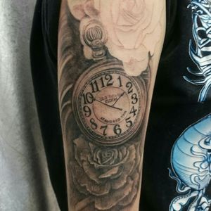Clock and roses in progress 