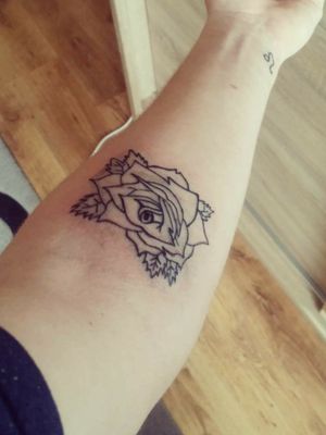 RoseMy first tattoo maded by myself on myself :) 
