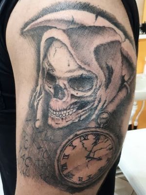 Skull #tattoo #tattoo2me #tattoartist #skulltattoo #amputee #amputeetattooer 