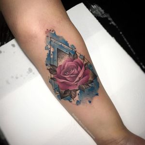 By #cabeloooo#rose #flower#watercolor #triangle#dotwork 