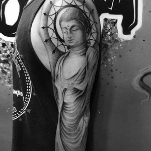 #luzesombra #blackandgrey #inspiration #tatuagem #tattoorj #rj #riodejaneiro #tattoo #ink #tattooink #blackandgreytattoo #blackworktattoo #boomproarte #tattooworkers #tattoolife #tattooart #tattoolovers #art #inspirationtattoo #budha #buddhism #budismo #raphapontestattoo