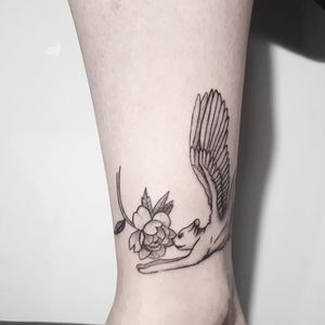 💙 #tattoo #tattooua #linework #dotwork #ink #inktattoo #peony #peonytattoo #cat #sketch #vsco #vscocam #ukraine #artsoroka #lublubart #artwork #kiev #kyiv #Tattoodo #TattoodoApp