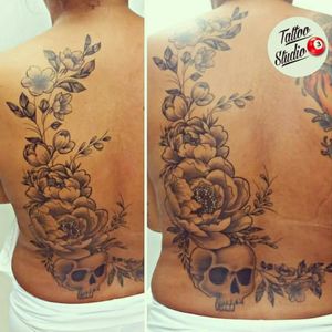 Tattoo feita por Joana Chung 3 Tattoo Studio Rua Ana Barbosa 29 sala 102 Méier - RJ Tel 21 3586-9485 993808510 #3tattoostudio #tattoo #tatuagem #tattoobrasil #tattoorj #meier #riodejaneiro #rj #instatattoo #ink #inked #inkedgirls #tatuagemfeminina #tatuagemdelicada #tattoojá #tattoo2me #pretoesombra #pretoebranco #pretoecinza #joanachung #rosa #rosatattoo #rosetattoo #rose #pretoesombra #pretoebranco #pretoecinza #skull #skulltattoo #caveira #caveiraTattoo #flowers #flores #flower #flor #flowerTattoo #florTattoo