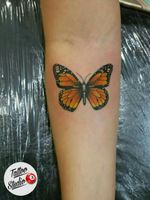 Tattoo feita por Joana Chung  3 Tattoo Studio Rua Ana Barbosa 29 sala 102 Méier - RJ Tel 21 3586-9485 993808510 #3tattoostudio #tattoo #tatuagem #tattoobrasil #tattoorj #meier #riodejaneiro #rj #instatattoo #ink #inked #inkedgirls #tatuagemfeminina #tatuagemdelicada #tattoojá #tattoo2me  #pretoesombra #pretoebranco #pretoecinza #joanachung  #borboleta #butterfly #tatuagemdeborboleta #butterflytattoo #colors #colorstattoo #tattoocolorida #color #tatuagemcolorida 
