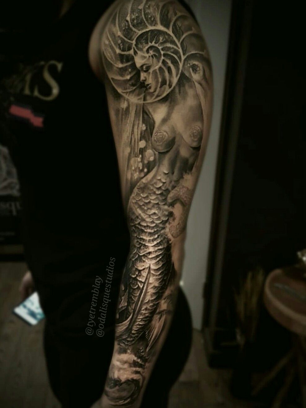 tattoodo realisticink stilopen realismotattoo sereia mermaid  sereiatattoo mermaidtattoo skulltattoo realistict  Tattoo project  Tattoos Portrait tattoo