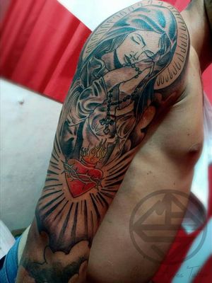 🙏✝💉 (finalizada) #tattooart #tattooartist #tattooreligious #tattooreligiosa #tattooblackandgrey #tattoocolors #tattoosombreada #tattoocolorida #CharlesInk