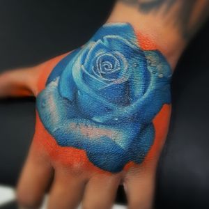  🔥 Horários disponíveis 🔥🏢Rua Dr. Alfredo Barcelos, 16 - Olaria. ☎️ (21) 98145-2755💻 guilhermesalles.mct@outlook.com 📩 Direct...#tattoo #tattooartist #ink #inked #tattooed #tattooist #tatuagem #rose #rosetattoo #realism #color #colorrealism #photorealism #photorealistic #rose #rosetattoo #hand #handtattoo 