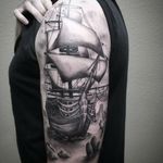 Super fun ship - #tattoo #ship #shiptattoo #boat #boattattoo #pirateship #realistic #realistictattoo #realism #3dtattoo #desert #blackandgrey #greywash #ocean #ink #newtattoo #besttattoo #inked 