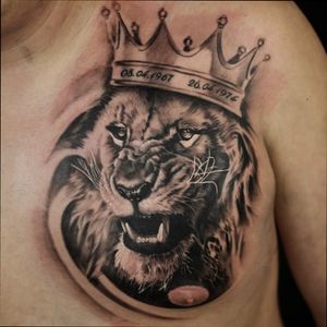 Lion tattoo#lionking #liontattoo #lion #roses #RoseTattoos #rose #inkedboy  #realistic #realistictattoo #fullsleeve #blackandgreytattoo #hyperrealistic #Tattoodo