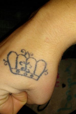 Tattoo uploaded by Heather Fagan • This is my Queen's crown on my right  hand. My boyfriend has a King's crown on his right hand. The unique thing  about them is that
