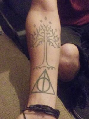 The White Tree of Gondor (Lotr), The Deathly Hallows (Hp)