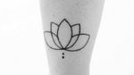 Merci Lucie pour ta confiance pour ton premier tatouage :) #tattooart #lotusflower #lotustattoo #girlswithink #inkaholik #tattoonation #legtattoo #tattedgirls #cutetattoo #instatattoo#flowertattoo #lotustattoo #smalltattoo #simpletattoo #asiantattoo #dotwork #lineworktattoo #ink #inkedgirls #tattedgirlsdoitbetter