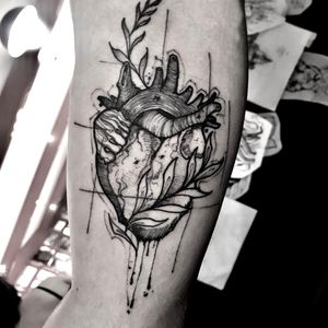 Tattoo Heart #Black #hearttattoo #brazilianartist 