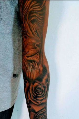 #leao de Judá #com rosas # muito bom o trabalho realizado por mim Sombra Tattoo Borborema SP