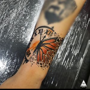 #ericskavinsktattoo #EricSkavinsk #butterflytattoo #tattooborboleta #clocktattoo #relogio #borboleta #colortattoo #tatuagemcolorida #inked #saopaulo #brasil