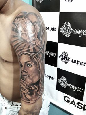 ARTISTA Bruno Gaspar Rio de Janeiro #tattooart #tatuagem #Tattoodo #wold #blackandgreyrealism #white #Black 