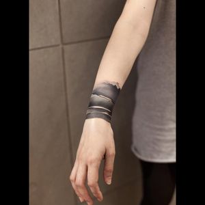 By #chenjie.newtattoo#watercolor #armband#blackwork #chinese 