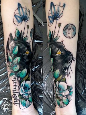 Voilà le cover up de la préparation au tatouage fini ! Un petit changement de style sur le bras de ma cliente ! 😽 #cat #cats #catlovers #poppy #poppies #poppytattoo #moon #moontattoo #lune #moonlight #moonlighttattoo #zeldablackjeanjacques #zeldabjj #colmartattoo #frenchtattoo #tattooart #tattoolover #colortattoo #tattoos #tatouage #tattooartist #tattooartmagazine #neotradeu #neotrad #neotraditionaltattoo #neotradtattoo #coveruptattoo #coverup #neotradstyle #neotradsub