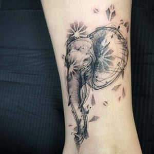Done by @dice_tattoos @needlearttattoo #tat #tatt #tattoo #tattoos #tattooart #tattooartists #blackandgrey #blackandgreytattoo #elephanttattoo #dotwork #dotworktattoo #beautifultattoo #ink #inked #inkedup #inklife #ink_sta_gram #inkstagram #amazingink #instagood #instadaily #instalike #amazingtattoo #armtattoo #art #gorinchem #culemborg #bergenopzoom #netherlands 
