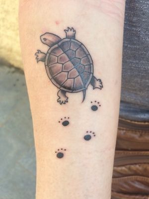 Turtle tattoo from Dolar Tattoo by Manu Santana #animals #barcelonatattoo #turtle 