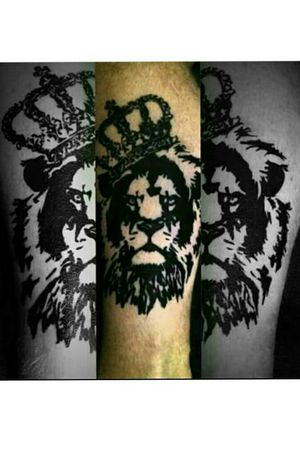 Black tattoo  lion king #blackink #ta2 #tattooed #tattooed #tattooart #tattooer #liontattoo #lionking #lion #ink #blackworktattoo #BlackworkTattoos #blackwork #realism #realistic #realismo #realstictattoos #art 