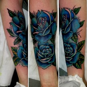 #coverup #blues #blueflowers #girlytattoos #tattooedgirls #inkedgirls #tattooedchicks #Alaskachicks #alaskagirls #tattoo #tattoocomunity 