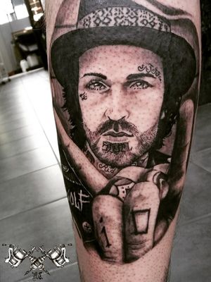 YelaWolf portrait for Arron. Tribute to one of his favourite American rap artist idols. Was an absolute pleasure to do this piece and add to Arrons collection. Next Chapter Tattoo & Piercing Studio 24 Abbotsbury Road Morden SM4 5LQ Tel: 0203 8374908 www.nextchaptertattoo.com #Blackandgreytattoo #Tattoo #TattooDesign #Yelawolf #PortraitTattoo #TattooDesign #Art #BodyArt #CalfTattoo #Blackandgrey #Tribute #Tributetattoo #Ink #Alabama #Morden #London #MordenTubeStation #TattooArtist #TattooLife #Wip #Custom #CustomTattooDesign #YelawolfMusic #Idol #Rap #RapArtist #Music #MusicalGenius #Tatuagem #Tats #Tatted #MenwithTattoos #Inkedmag #Eternalink #TattooLondon 