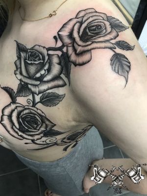 Sophie came to us for some roses running from shoulder to ribs. For such a large piece consisting just shy of 5 hours over 2 sittings Sophie sat like a complete rock! Glad to add these stunning roses to your collection Sophie. Walkins welcomeNext Chapter Tattoo Studio24 Abbotsbury Road Morden Surrey SM4 5LQTel: 0203 8374908www.nextchaptertattoo.com#BlackandGreyRoses #RosesTattoo #Tattoo #TattooStudio #TattooDesign #TattooArtist #FemaleTattooArtist #Ink #ChestTattoo #ShoulderTattoo #ribsTattoo #FemanineTattoo #Femanine #Rose #Roses #TattooDesign #TattooArt #Art #Design #BlackandGrey #Shading #FemaleTattoo #Paywithlitecoin #Morden #TattooStudio #Tattooist #BreastTattoo #SideTattoo #bodyArt #NewTattoo #Freshink #Inkstagram #InkedMag #EternalInk #MordenTubeStation #Morden #Trx #theBestTattooArtists #mordenHallPark #Merton #London #Tatts #tat #Girlswithink #Girlswithtattoos #Hashtag #PiercingStudio #Tattoodo 