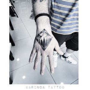 ⛰Instagram: @karincatattoo #mountain #dağ #hand #el #black #tree #tattoo #tattoos #tattoodesign #tattooartist #tattooer #tattoostudio #tattoolove #tattooart #istanbul #turkey #dövme #dövmeci #design #girl #woman #tattedup #inked #ink #tattooed 