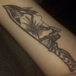 Floral knife black and white 