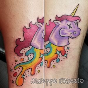Severed unicorn head #unicorn #head #rainbow #sparkles #glitter #dead #color #blood 