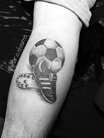 #tattoo #tatuaje  #ink #mantattoo #tattooman #futboltattoo #soccertattoo #soccer #rusia2018 #balltattoo #adidastattoo #sneakerstattoo  #tatuadoresmexicanos #tatuadorasmexicanas #tatuadorasmex #tattooartists #tatuadora #girltattooartist