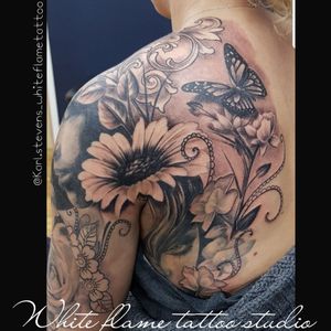Floral Shoulder piece #whiteflame #karlstevens #tattoo #tattooed #tattoooftheday #floraltattoo #butterflytattoo #blackandgreytattoo #feminine #realismtattoo 