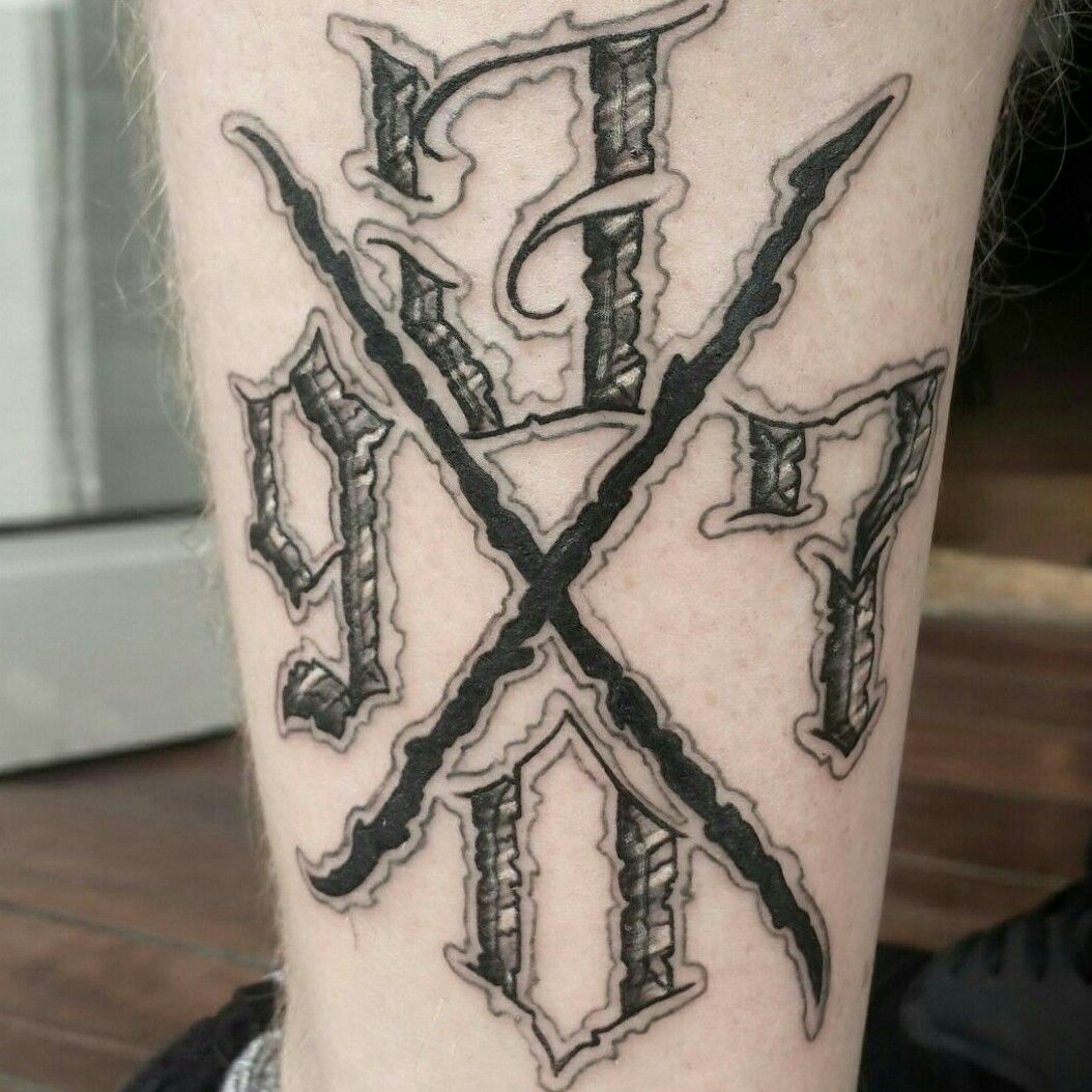 I got to make a couple other fun tattoos from my Vox Machina flash whe   TikTok