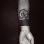 #geometric #blackwork #ferriswheel #armband #bracelet #Omniinks