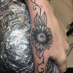 Sunflower by Jay C #flowers #sunflowers #sunflowertattoo #sunflowertattoos #blackandgrey #handtattoos