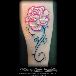Lovely flower on Katie Rizzotto by Cuda Vendetta #flower #pink #cudavendetta 