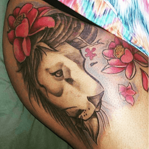 King on a queen! Thigh piece! 
Done by INK FLOW Tattoos artist Iron Palm Pudge. #inkflowwork #tattoostudio  #lion #lionking #flowers #inkflow